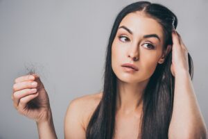 Jakie Są Przyczyny Nadmiernego Wypadania Włosów I Jak Sobie Z Tym Radzić