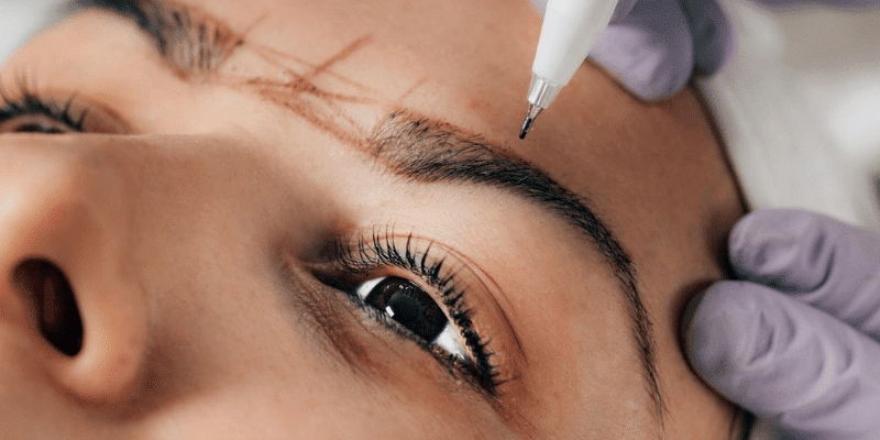 Makijaż permanentny brwi Ombre Brows – perfekcyjne brwi z trójwymiarowym efektem cienia 3D